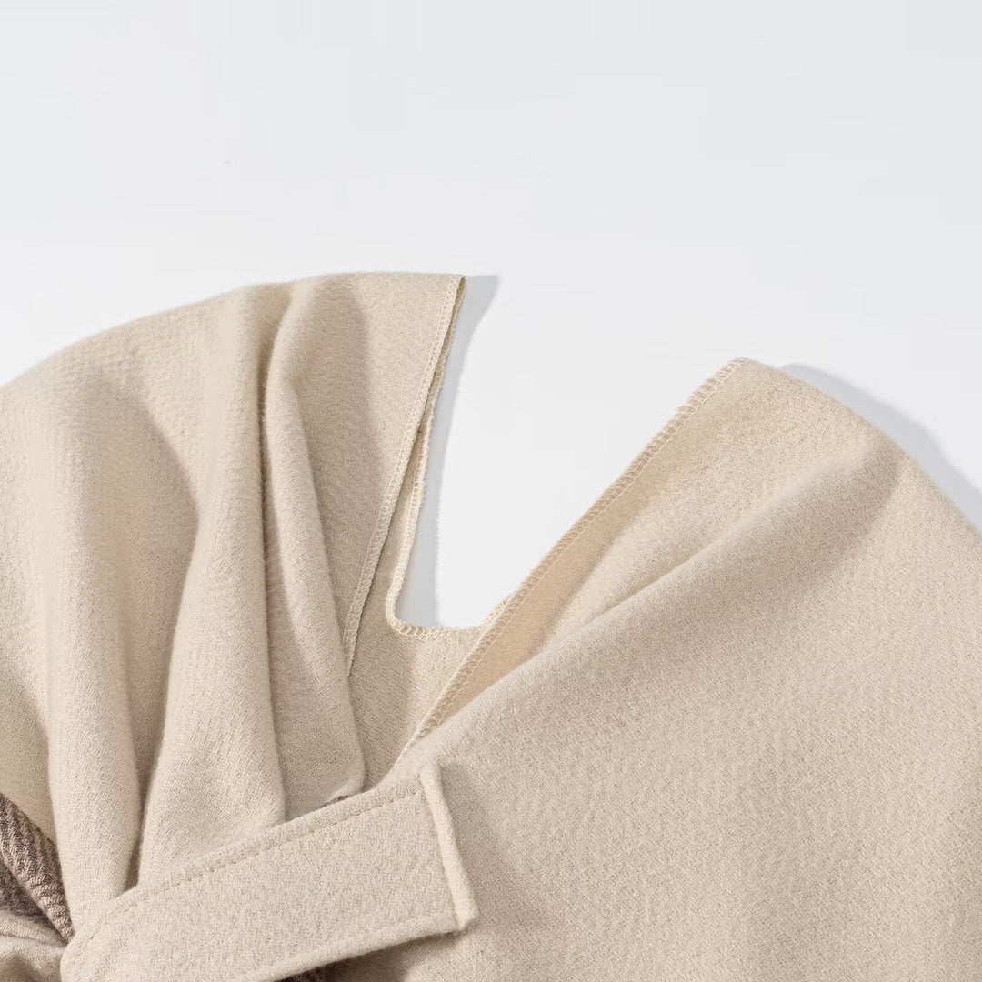 Poncho élégant et confortable pour femmes avec motif à la mode Chic & Stil