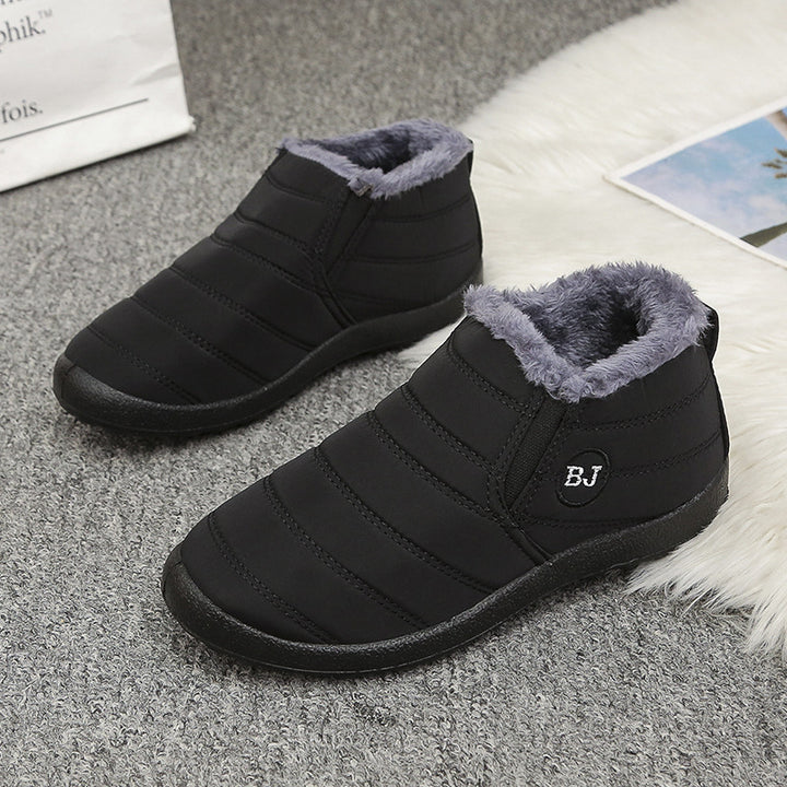Casual ankle boots for women lined with non-slip sole and practical zipper Lune London