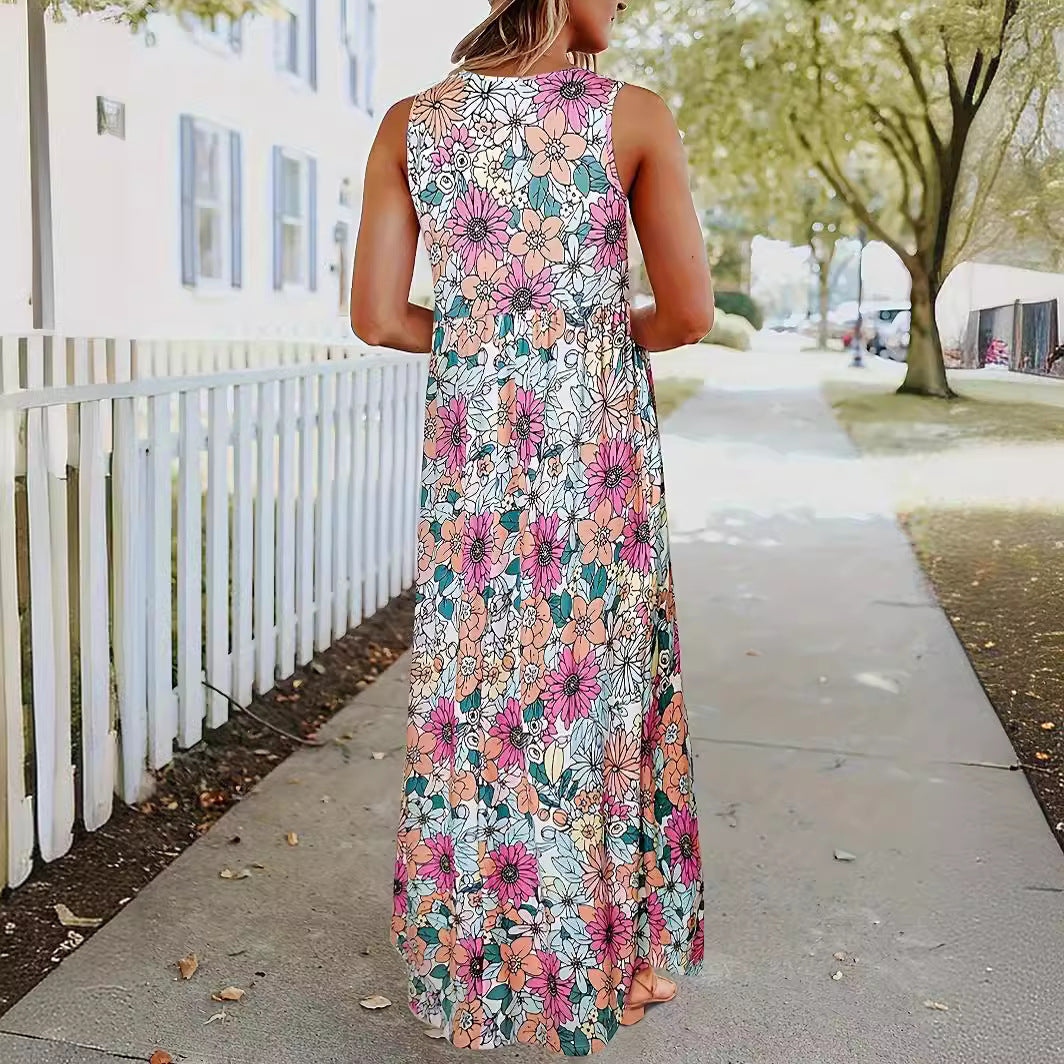 Women's maxi dress with floral pattern and practical pockets Lune London
