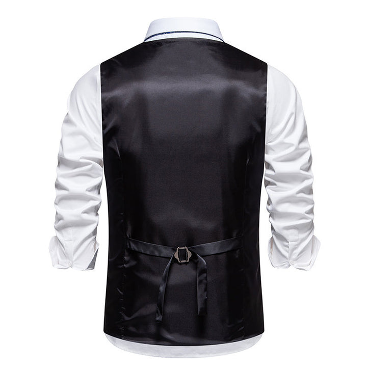 Elegant men's vests in herringbone design with practical pockets Lune London