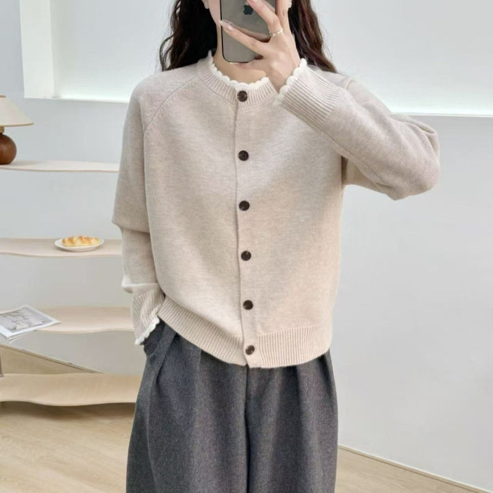 Ladies cozy knit cardigan with ribbed detail and button closure Lune London