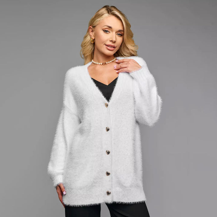 Cardigan surdimensionné pour femmes avec boutons en forme de cœur et matériau doux Chic & Stil