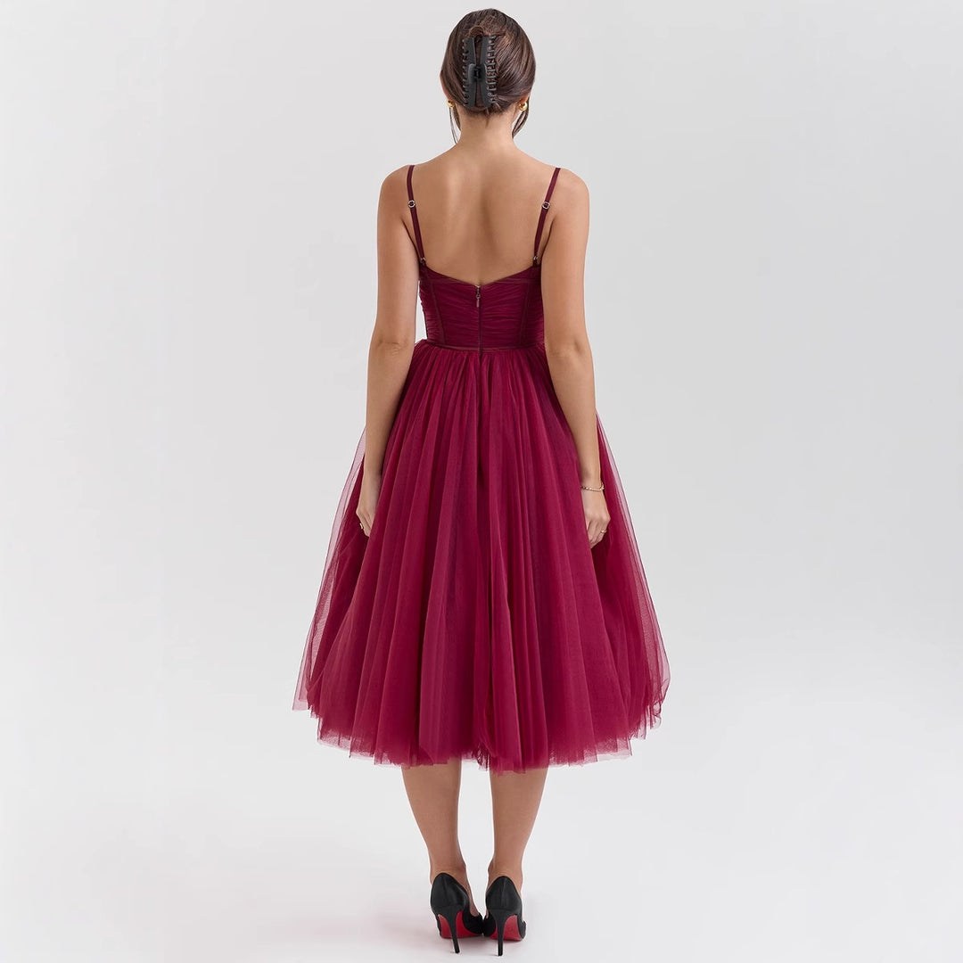 Cocktail dress in tulle for women with deep V-neck and waist belt Chic & Stil