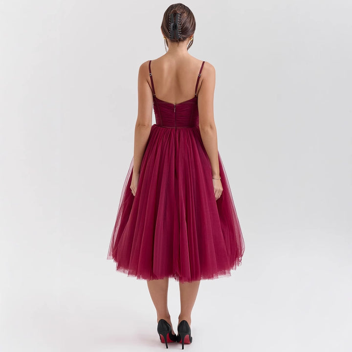 Cocktail dress in tulle for women with deep V-neck and waist belt Chic & Stil