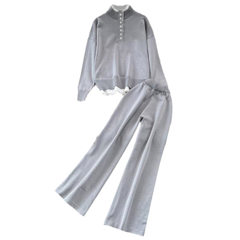 Women’s loungewear set with high ribbed structure and button details Lune London