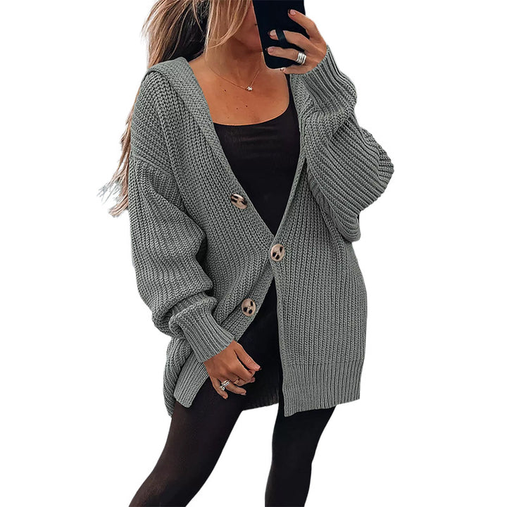 Thick knit jacket for women with an oversized fit and stylish wooden buttons Lune London