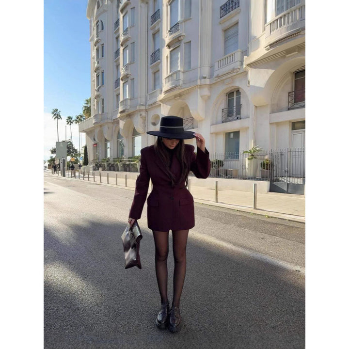 Jacket for women with an elegant cut and modern quilted details Lune London