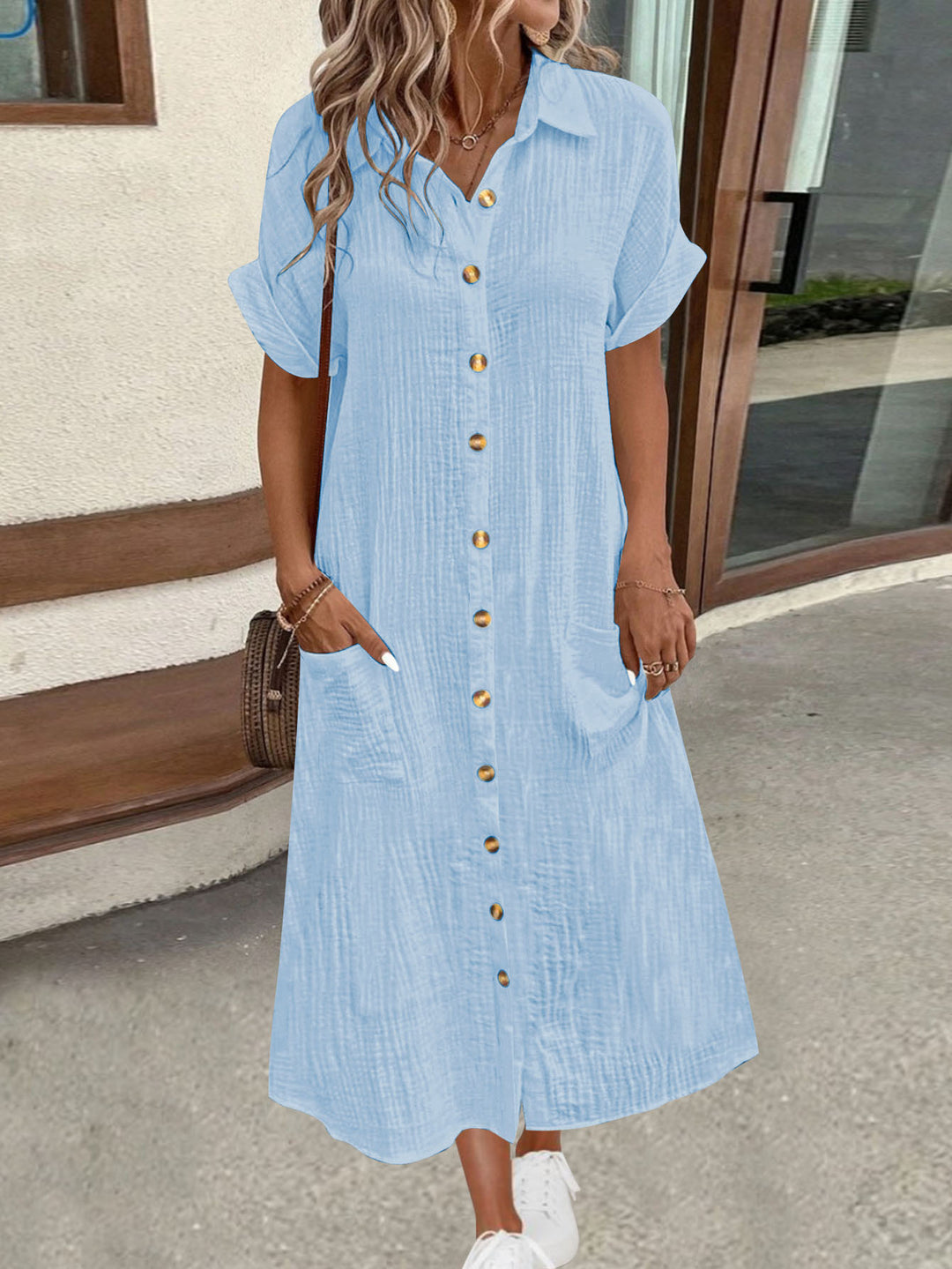 Shirt dress for women with decorative buttons and practical pockets Lune London
