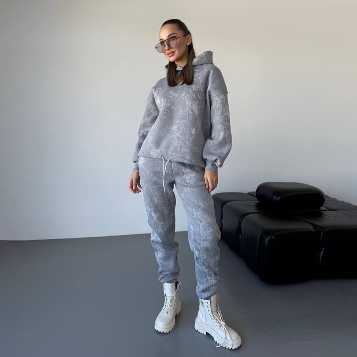 Women's sports set with a casual hoodie and comfortable joggers Lune London