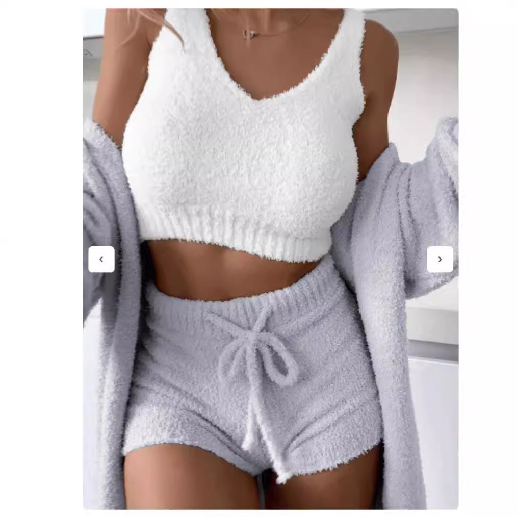 Women cozy lounge set with crop top and shorts Lune London