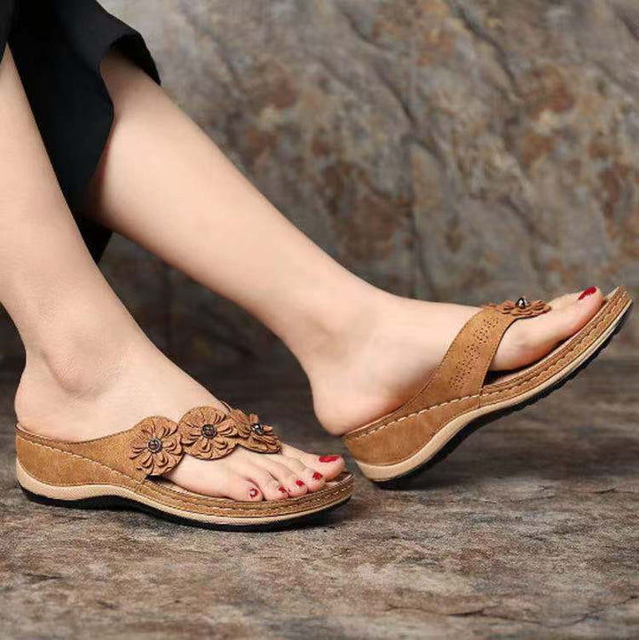Flower strap sandals for women with ergonomic sole Lune London
