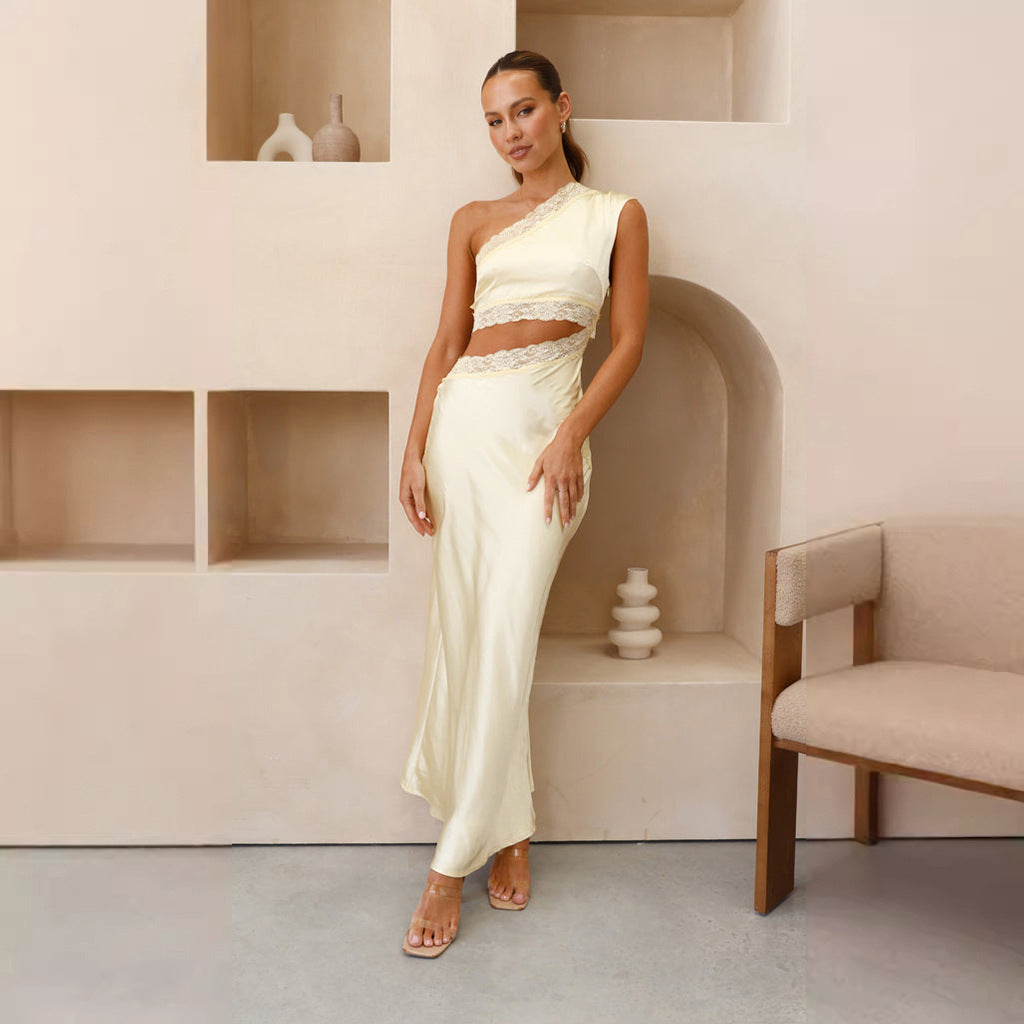 Elegant evening dress for women with an asymmetric design and luxurious lace details Chic & Stil