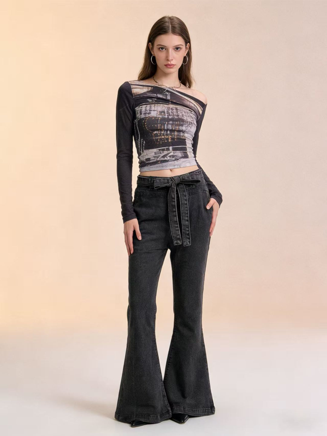 Women's Flared Jeans with Belt and High Waist Lune London