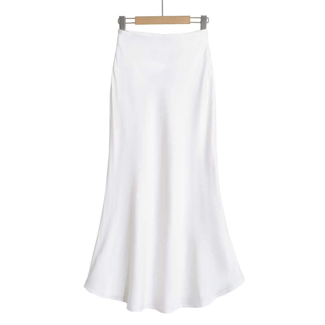 Elegant maxi skirt for ladies in flowing satin fabric with high waist Lune London