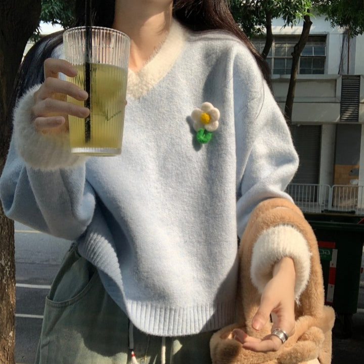 Viscose Sweater for Women with V-Neck and Chic Flower Embroidery and Style