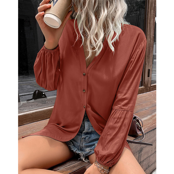 Casual blouse for women with V-neck and balloon sleeves Lune London
