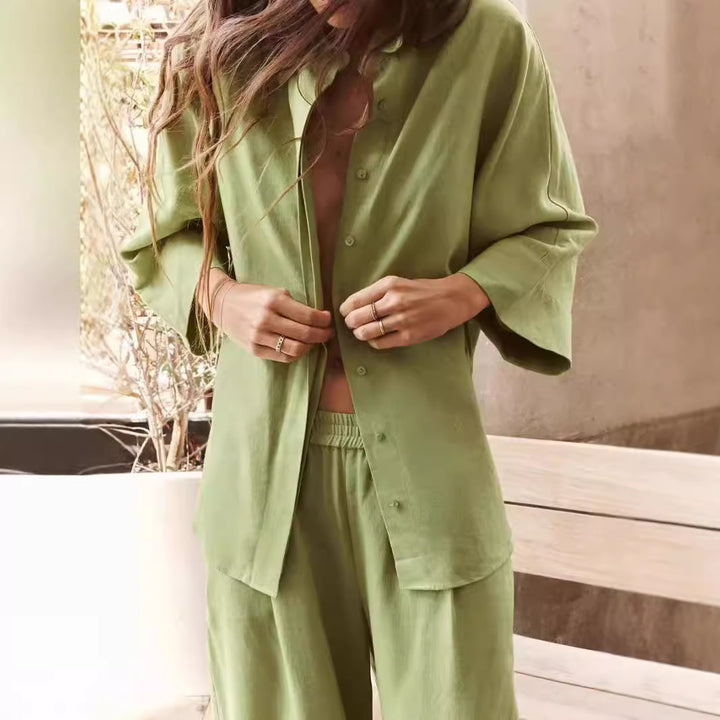 Casual oversized shirt for women in lightweight cotton blend with classic details Lune London