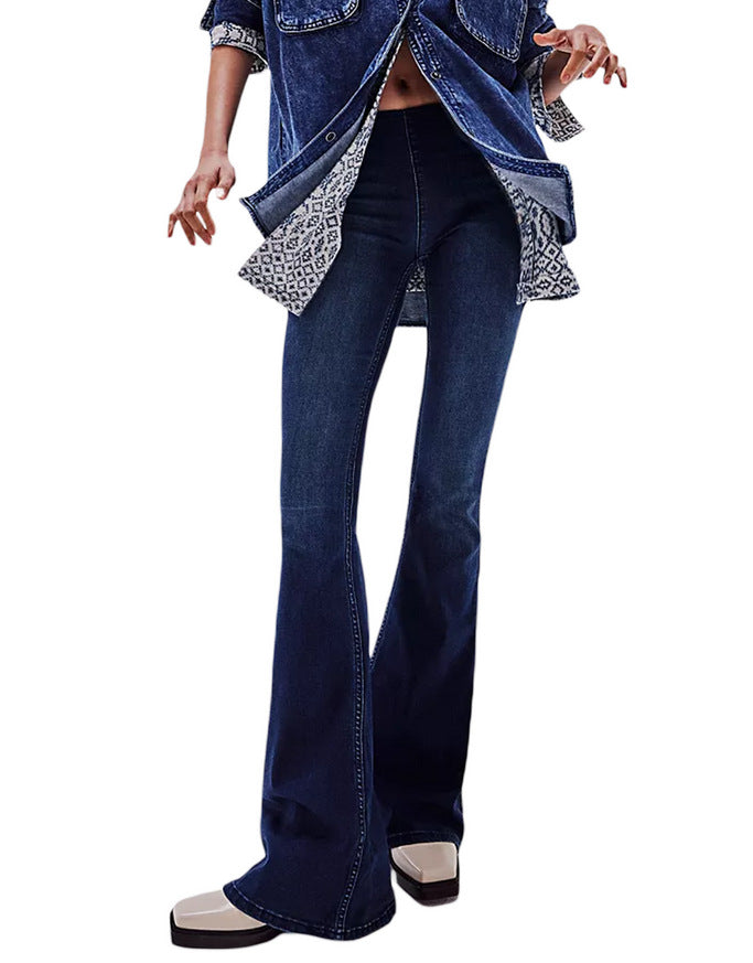 Women Flared Jeans in a casual cut with a high waistband and figure-flattering silhouette Lune London
