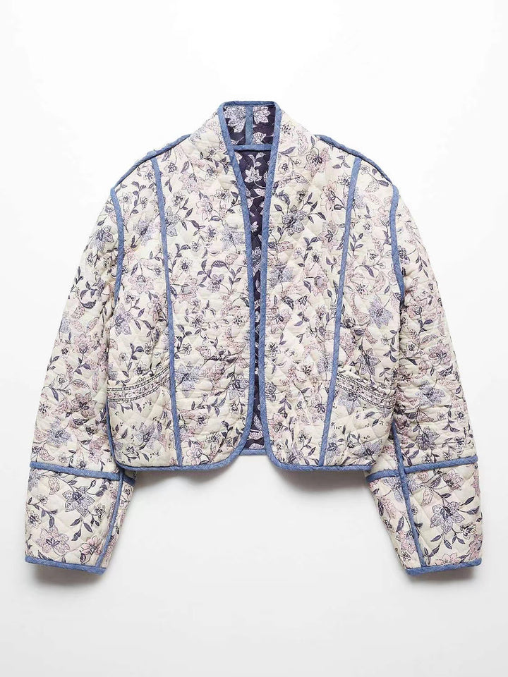 Veste courte matelassée pour femmes avec un design floral et des coutures contrastées Chic & Stil