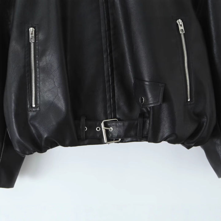 Veste en faux cuir pour femmes avec col montant et design unique Chic & Stil