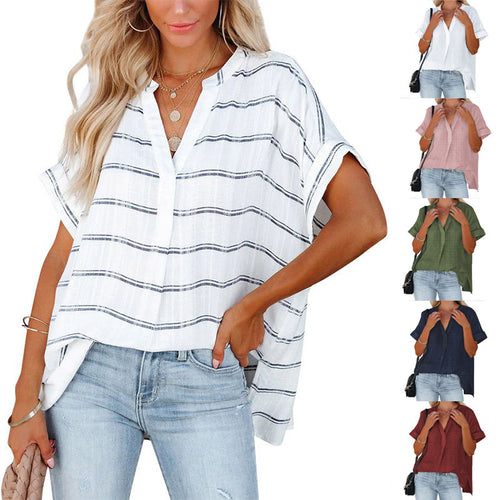 Simple short-sleeved shirts for women with a loose fit and turned-down collar Lune London