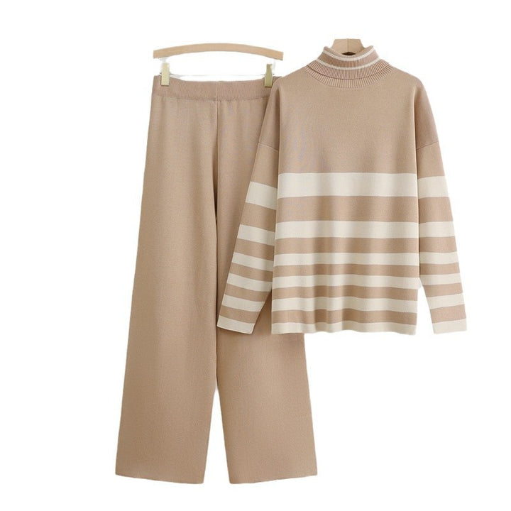 Comfortable knit loungewear set for women with high collar and wide stripes Lune London