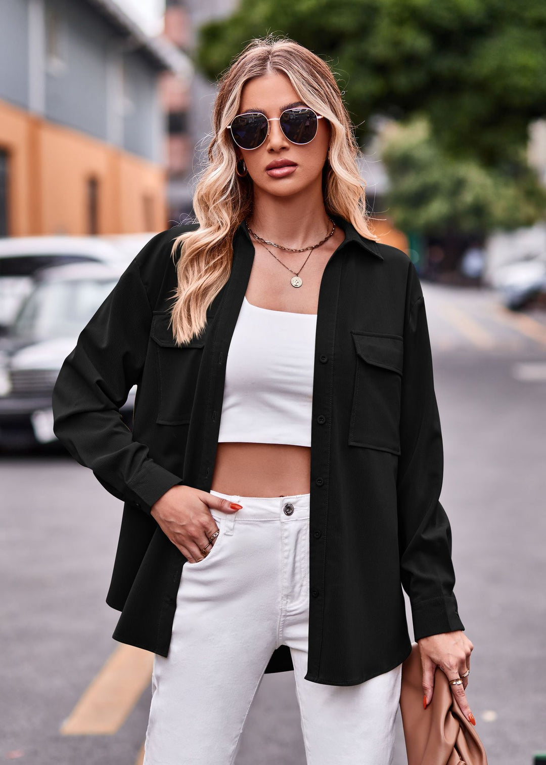 Casual blouse shirt for women with practical chest pockets and relaxed fit Lune London