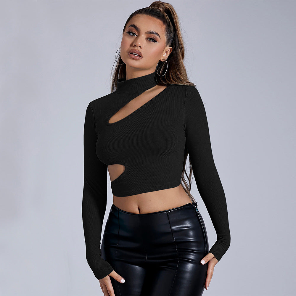 Top court à manches longues ajusté pour femmes avec découpe asymétrique Chic & Stil