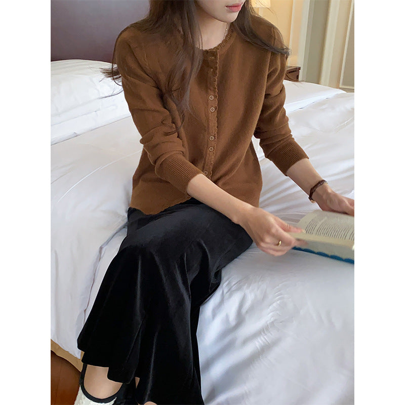 Ladies elegant cardigan with button placket Chic & Stil