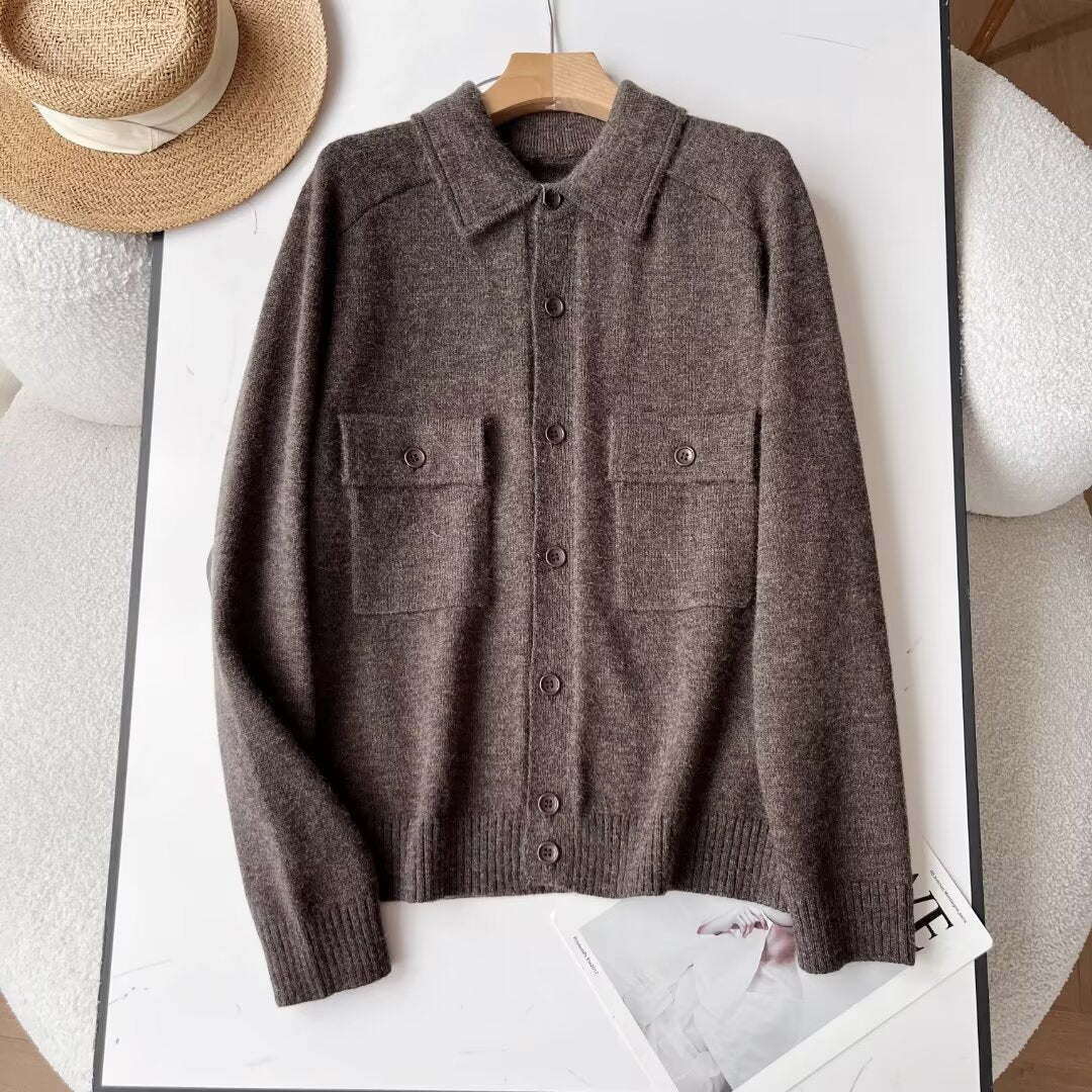 Cardigan intemporel pour femmes avec poches poitrine pratiques Chic & Stil