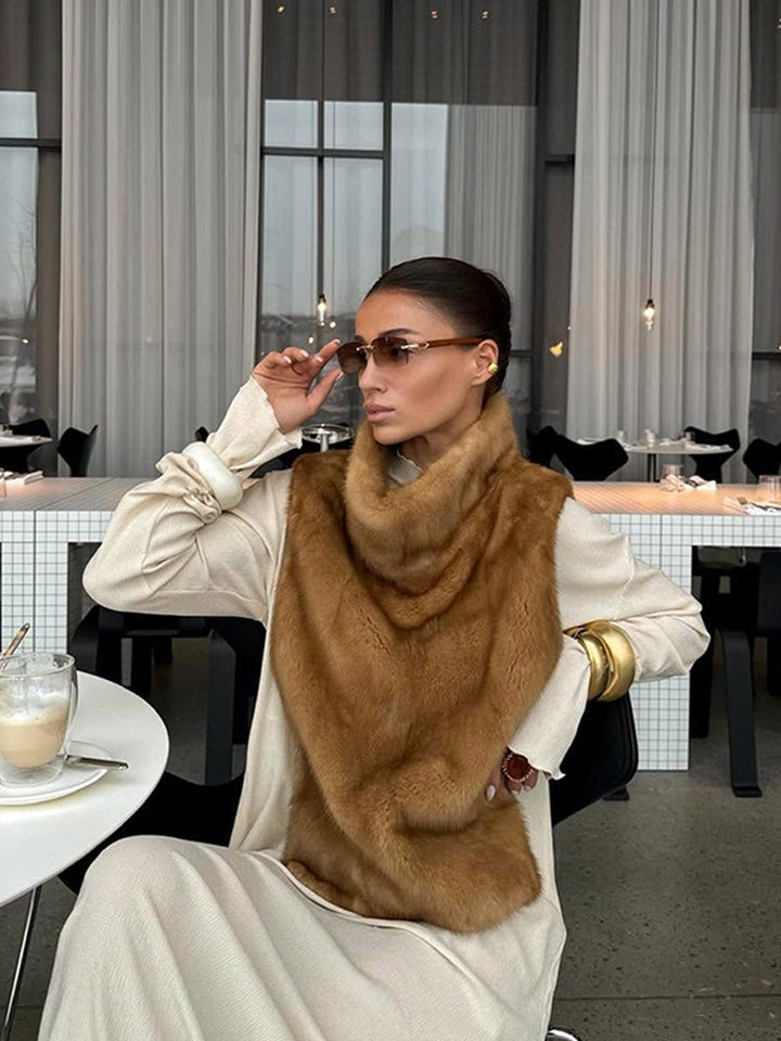 Cozy faux fur scarf for women Lune London