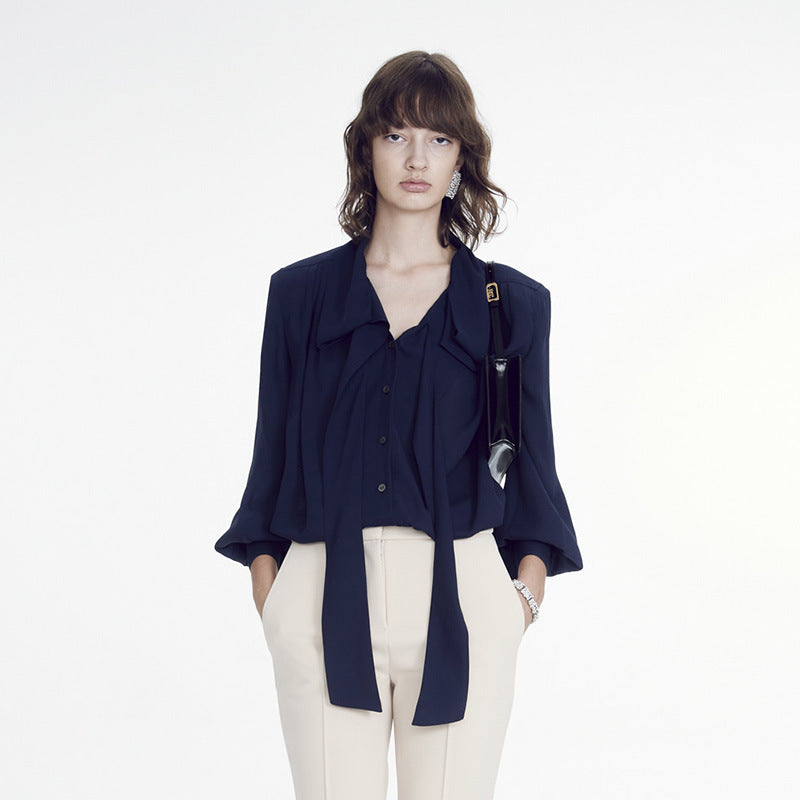 Blouse élégante pour femmes avec ceinture à nouer Chic & Stil