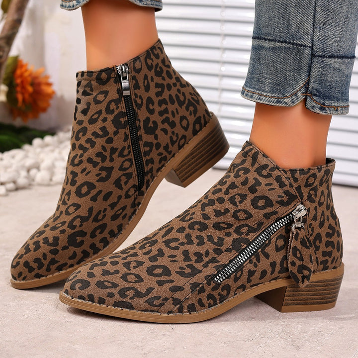Women's ankle boots with an elegant leopard pattern and a stylish zipper Lune London