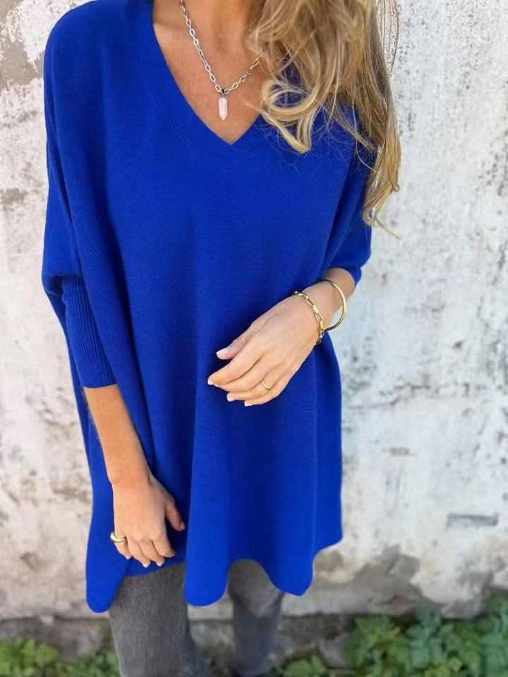 Oversized sweater for women with V-neck and airy design Lune London