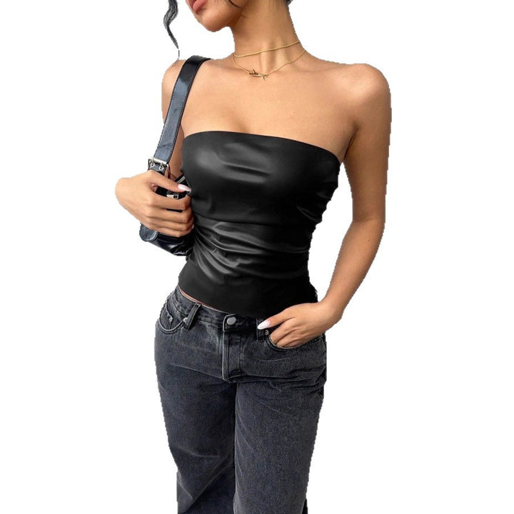 Women's figure-flattering top in edgy leather look Lune London