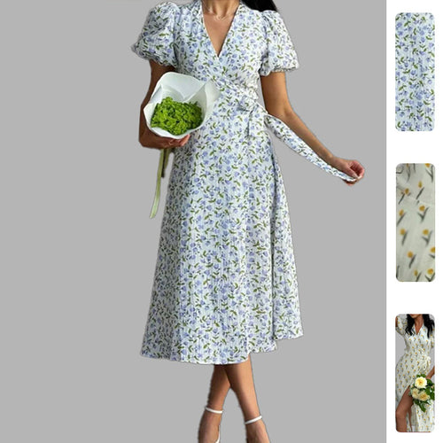 Robe portefeuille pour femmes avec des manches bouffantes volumineuses et des embellissements floraux Chic & Stil
