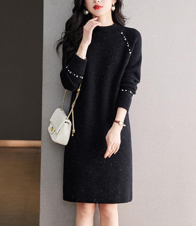 Robe tricotée pour femmes avec accent perlé élégant Chic & Stil