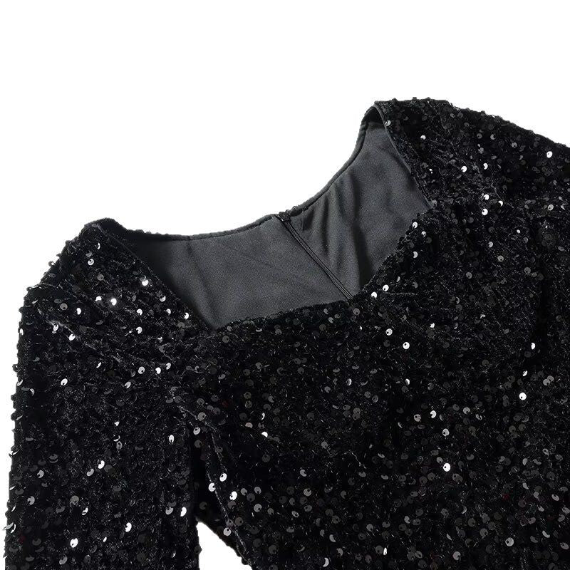 Sparkling evening dress for women with an elegant A-line cut Lune London