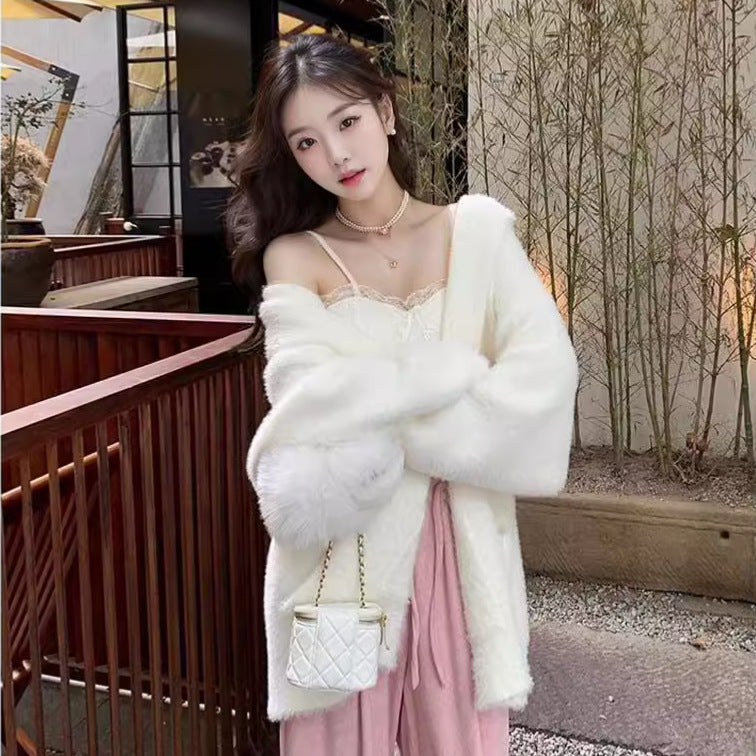 Cardigan en maille duveteuse pour femme avec poches décontractées et coupe ouverte Chic & Stil