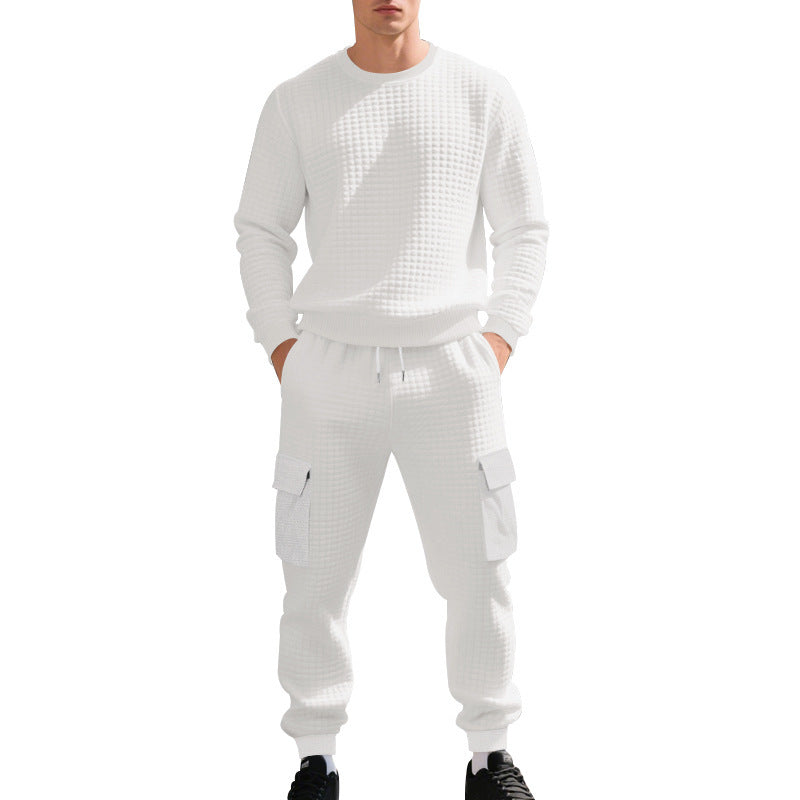 Modern men's sweat suit in cargo fabric with breathable materials and convenient pockets Lune London