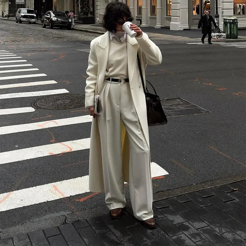 Women Elegant and Fluid Wide Pants with Matching Blazer Lune London