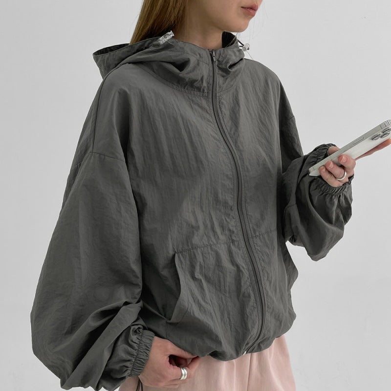 Veste coupe-vent légère pour femmes avec cordon de serrage ajustable Chic & Stil