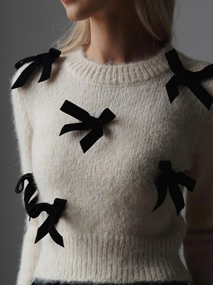 Knitted sweater for women with decorative knots Lune London