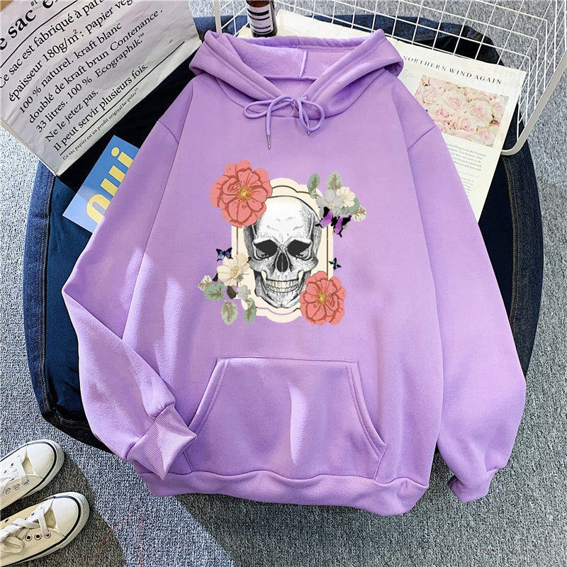 Women's hoodie with detailed skull design and floral print Chic & Stil