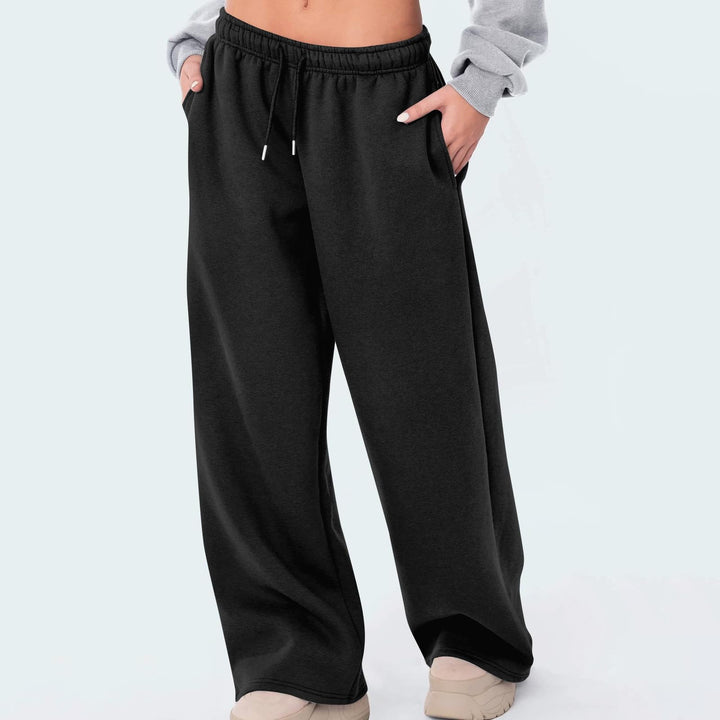 Loose leisure pants for women with elastic waist and pockets Lune London