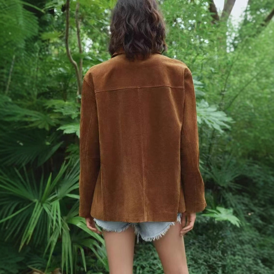 Women's suede jacket with modern design and large pockets Lune London