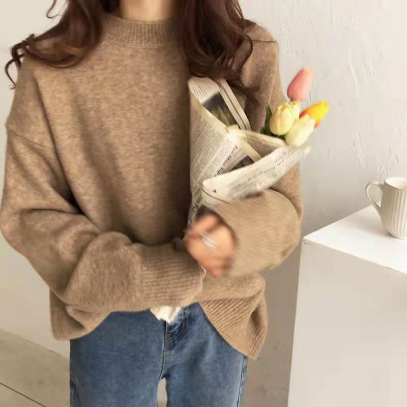 Ladies oversized thick sweater with high collar and ribbed knit Lune London