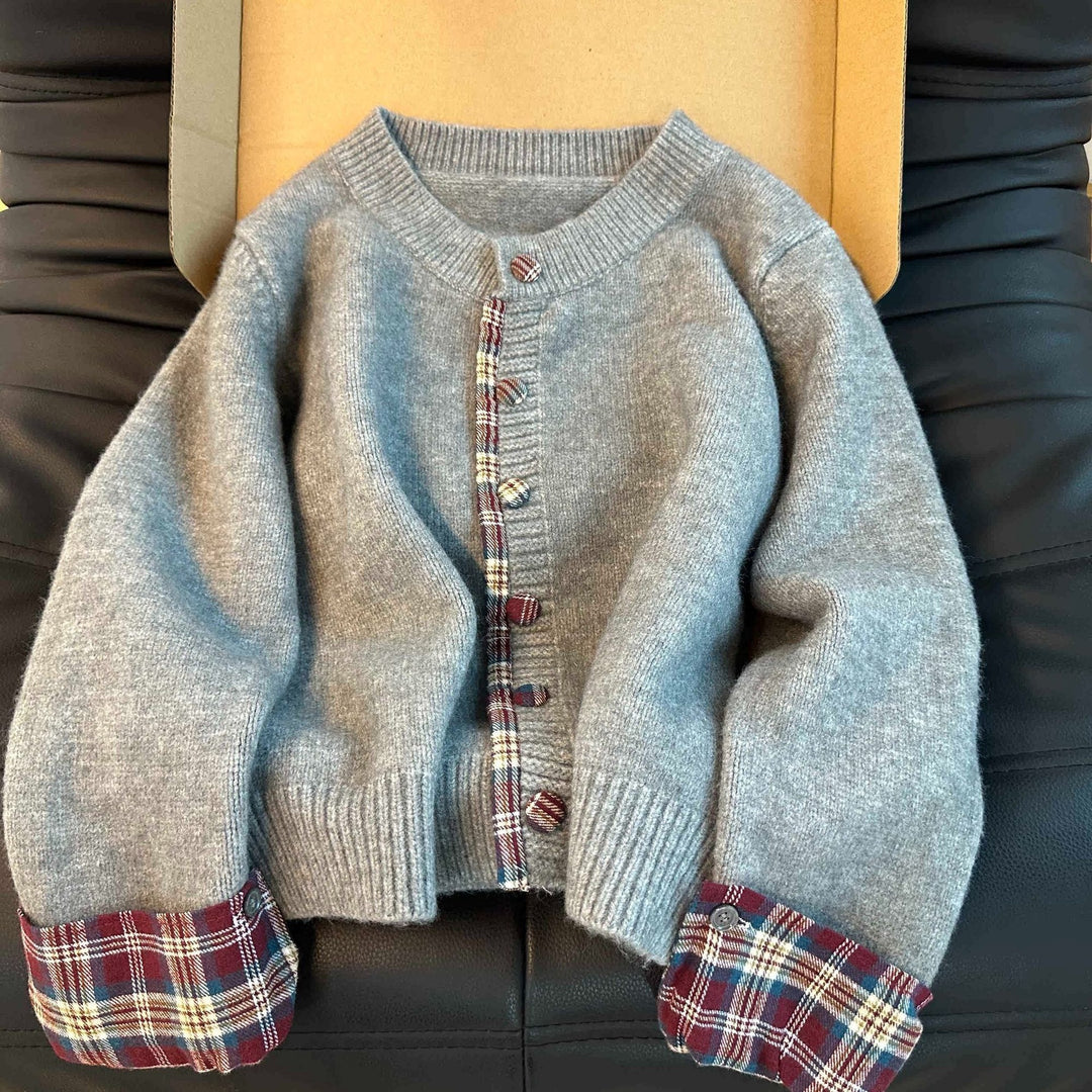 Cardigan pour femmes avec un design de boutons créatif et un doublure contrastante Chic & Stil