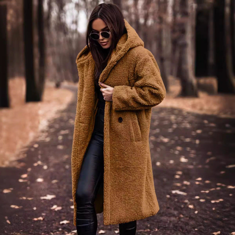 Comfortable teddy coat for women with hood and button closure Lune London