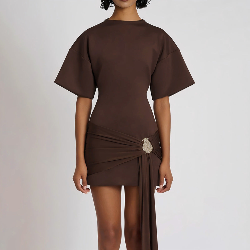 Women’s sheath dresses with an innovative wrap design and an elegant button application Lune London